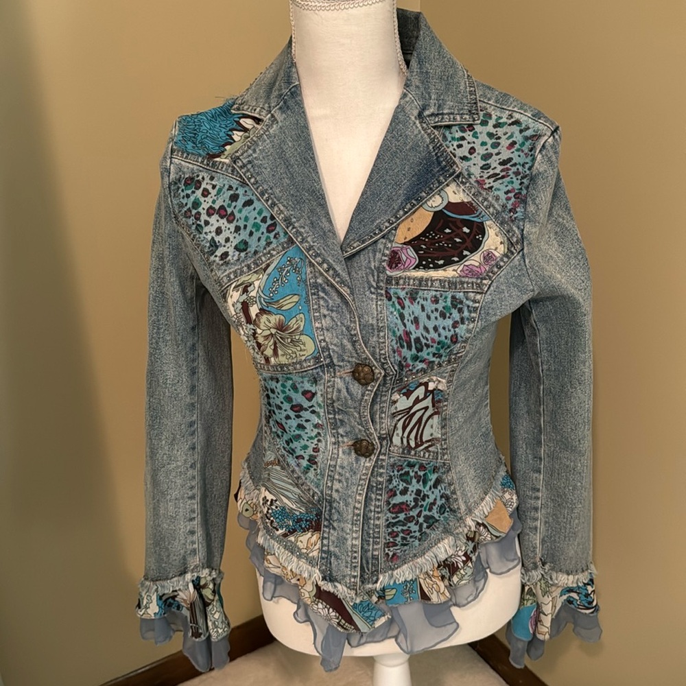 Vintage elaborate perfect boho jean jacket